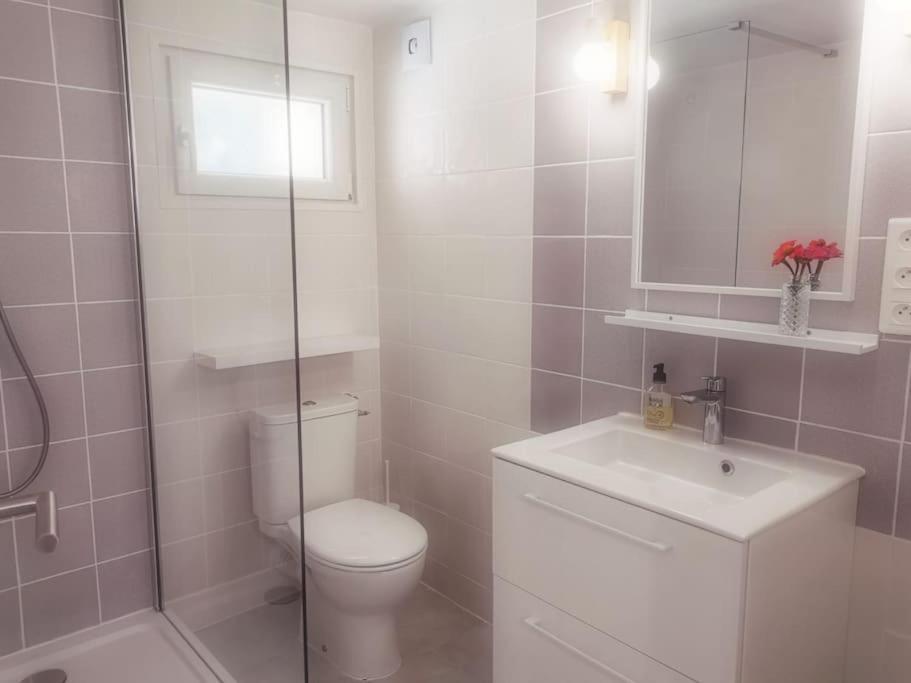 Belle Dependance De 30M2 Avec Terrasse Et Jardin Appartement Villeneuve-lès-Avignon Buitenkant foto